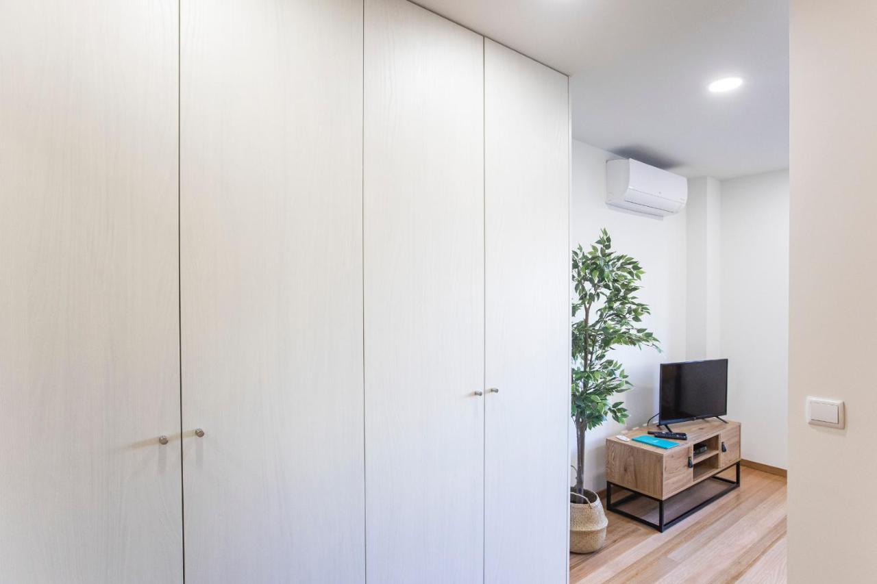 Homely Studio W/ Ac Near Marques By Lovelystay ポルト エクステリア 写真